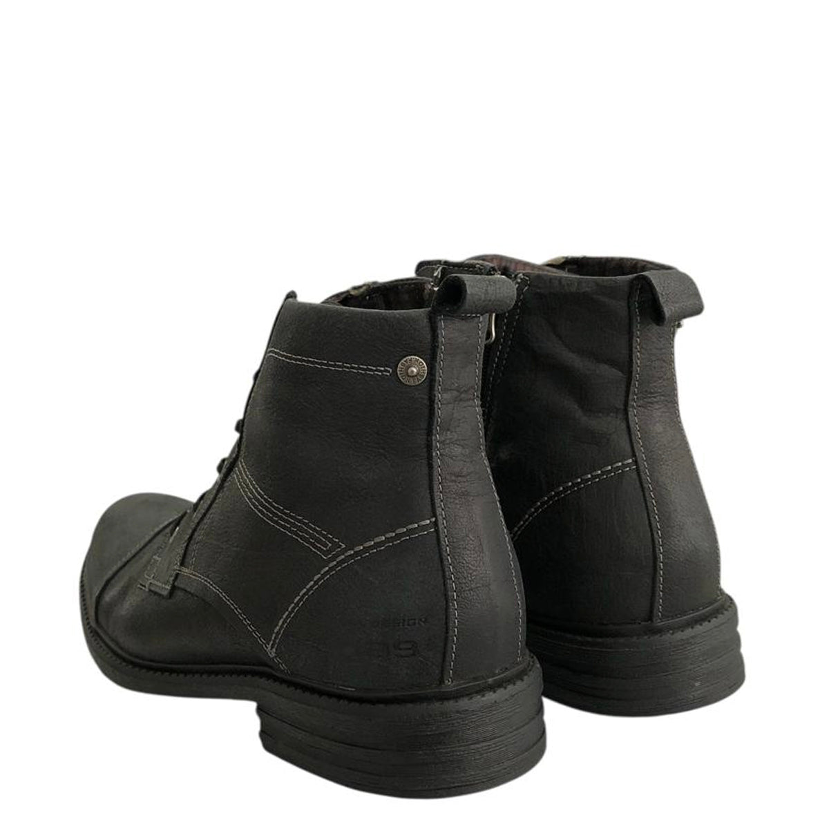 Botas. Hombre de cuero 18090103